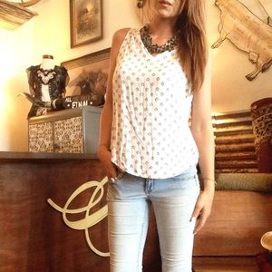 Old Navy white tank with blue design